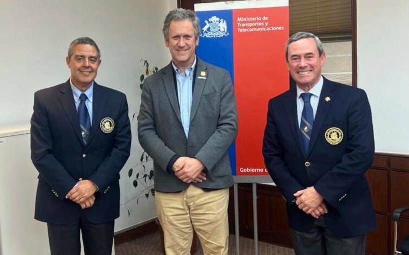 Presidente de Liga Marítima de Chile se reúne con Ministro de Transporte por Puerto de Aguas Abrigadas en Punta Arenas
