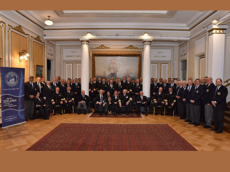 Liga Marítima de Chile rinde homenaje a la Armada en conmemoración de las Glorias Navales