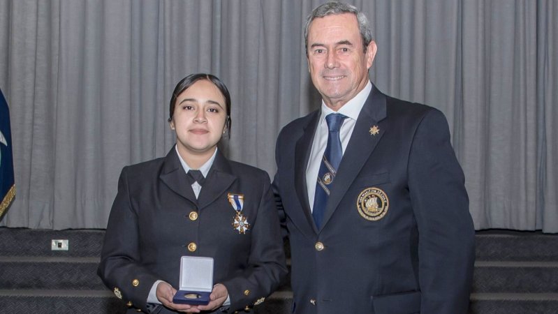 Liga Marítima de Chile entrega Premio ‘Espíritu Piloto Pardo’ a destacada egresada de la Marina Mercante